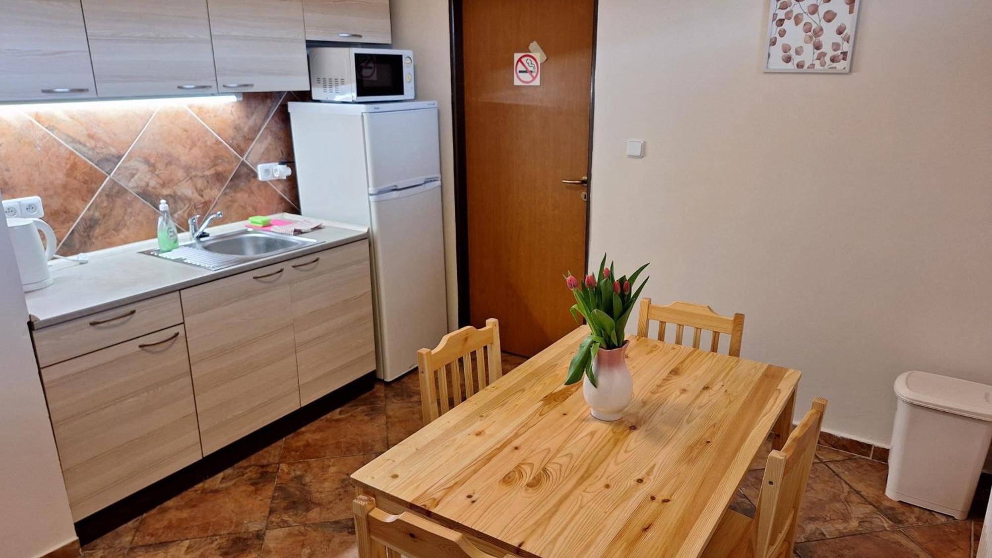 Penzion V Roklich & Apartmens V Roklich Ricany  Ngoại thất bức ảnh