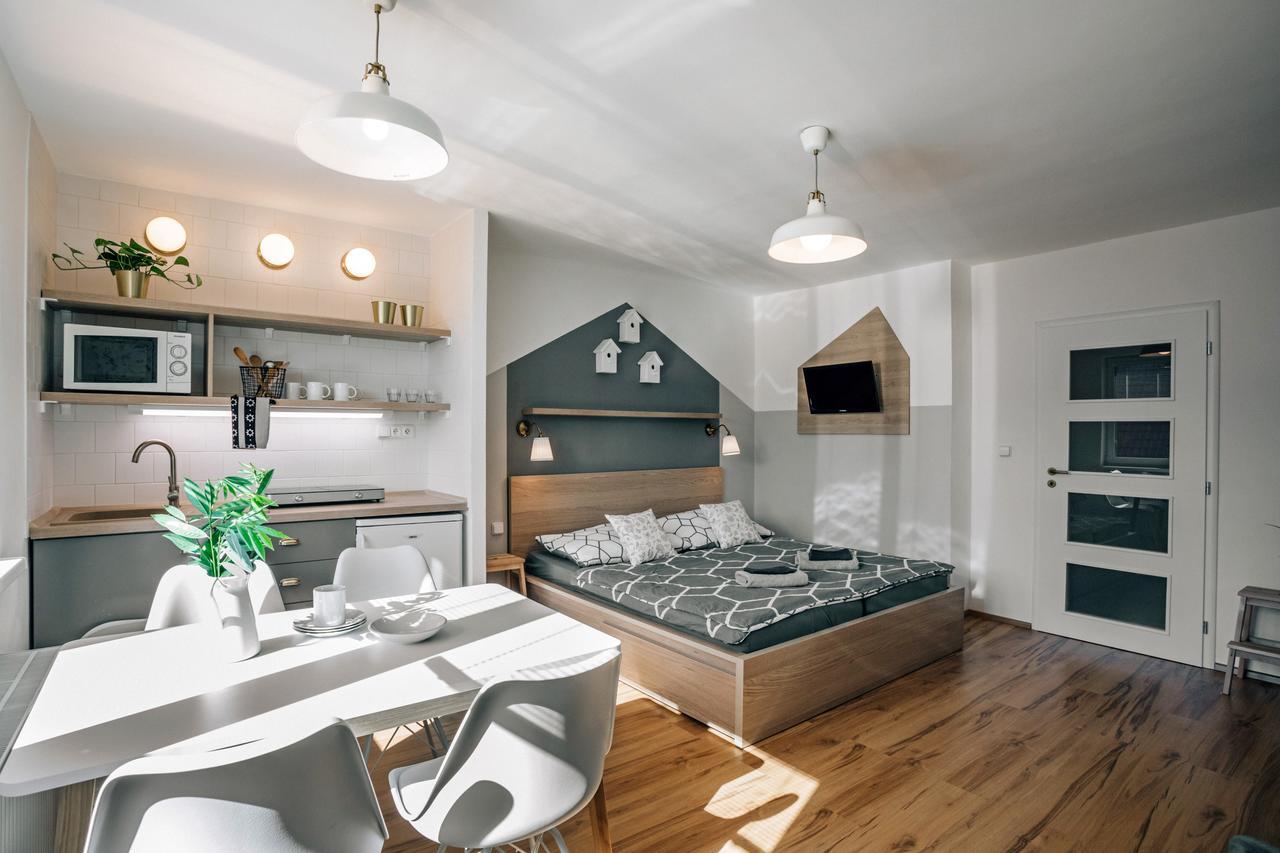 Penzion V Roklich & Apartmens V Roklich Ricany  Ngoại thất bức ảnh